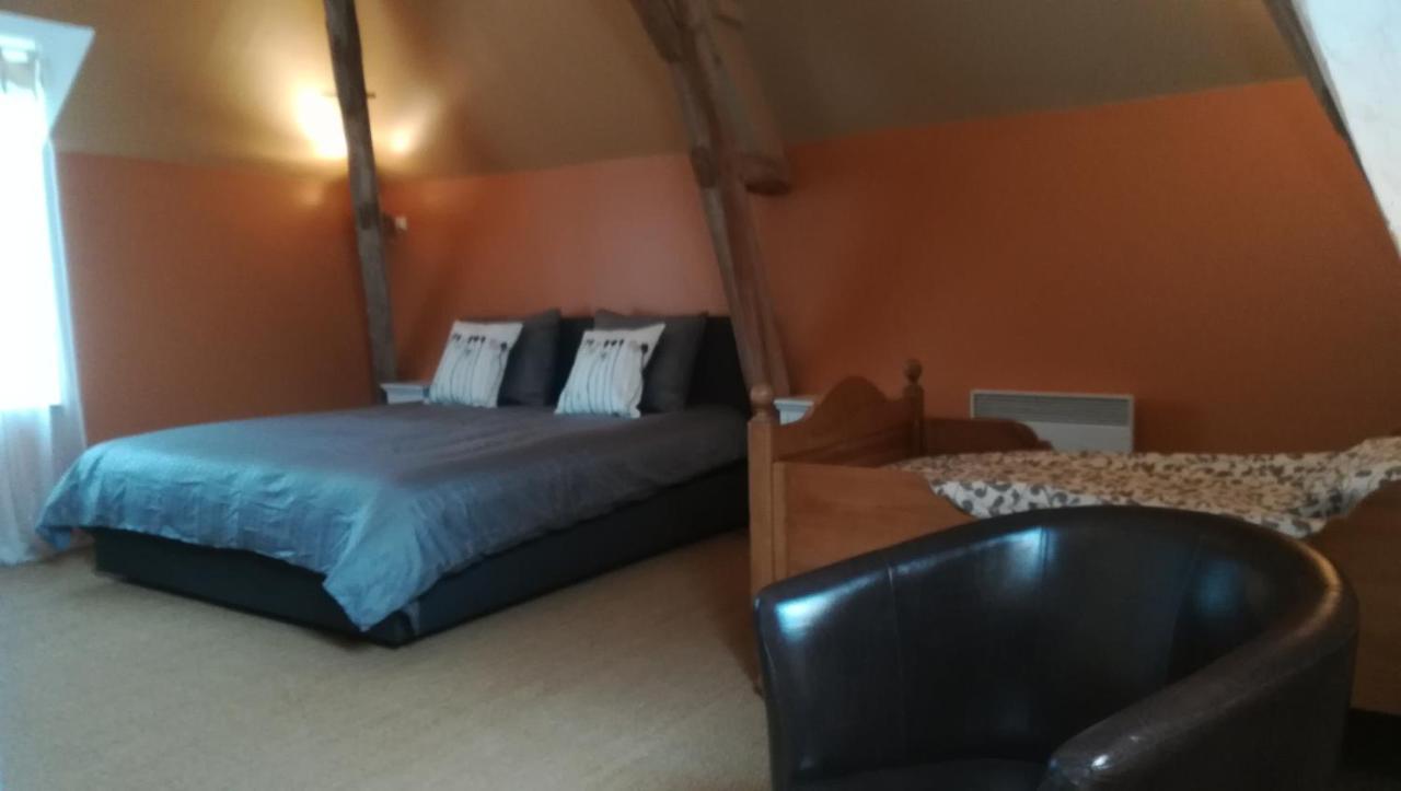 Gite Et Chambres D'Hotes Le Chene Billault Pouant ภายนอก รูปภาพ