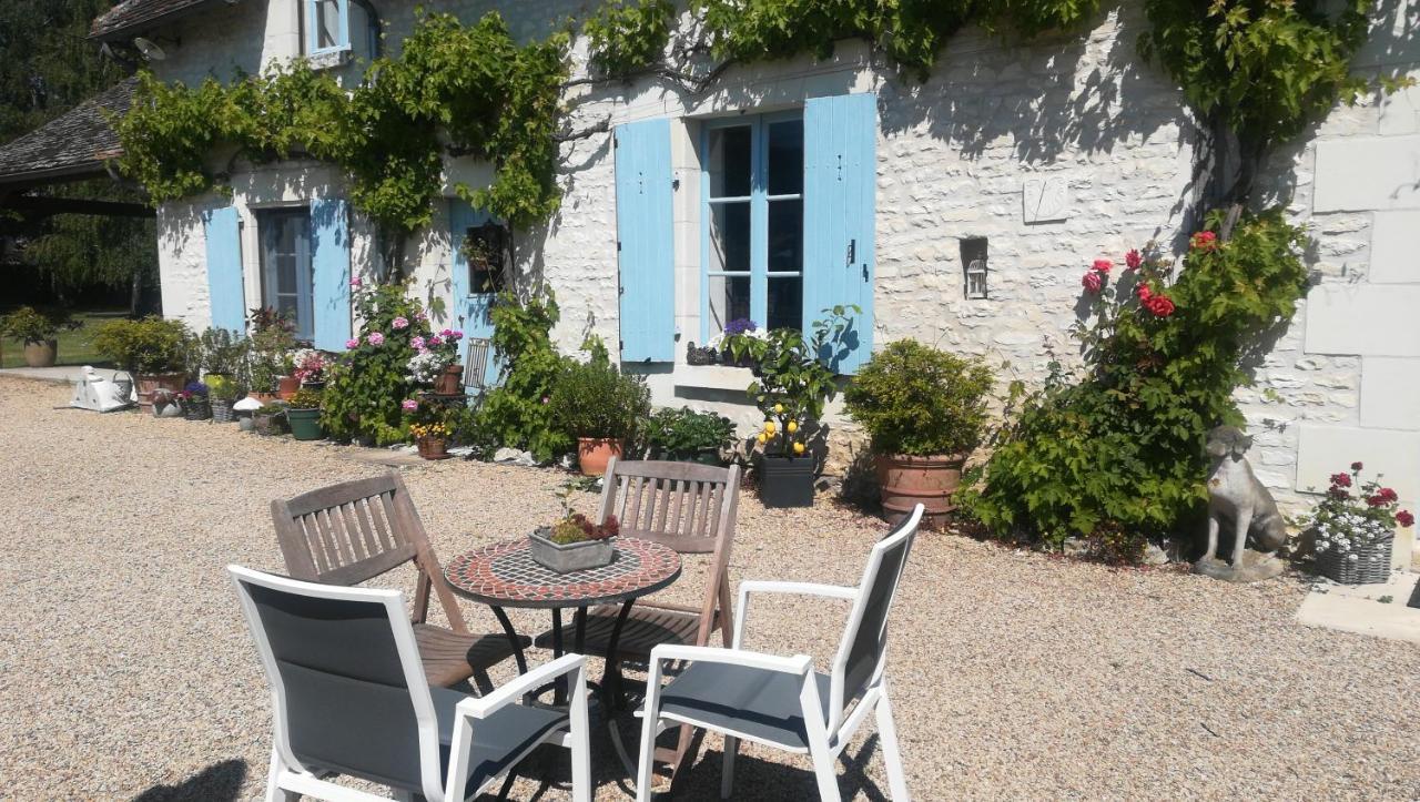 Gite Et Chambres D'Hotes Le Chene Billault Pouant ภายนอก รูปภาพ