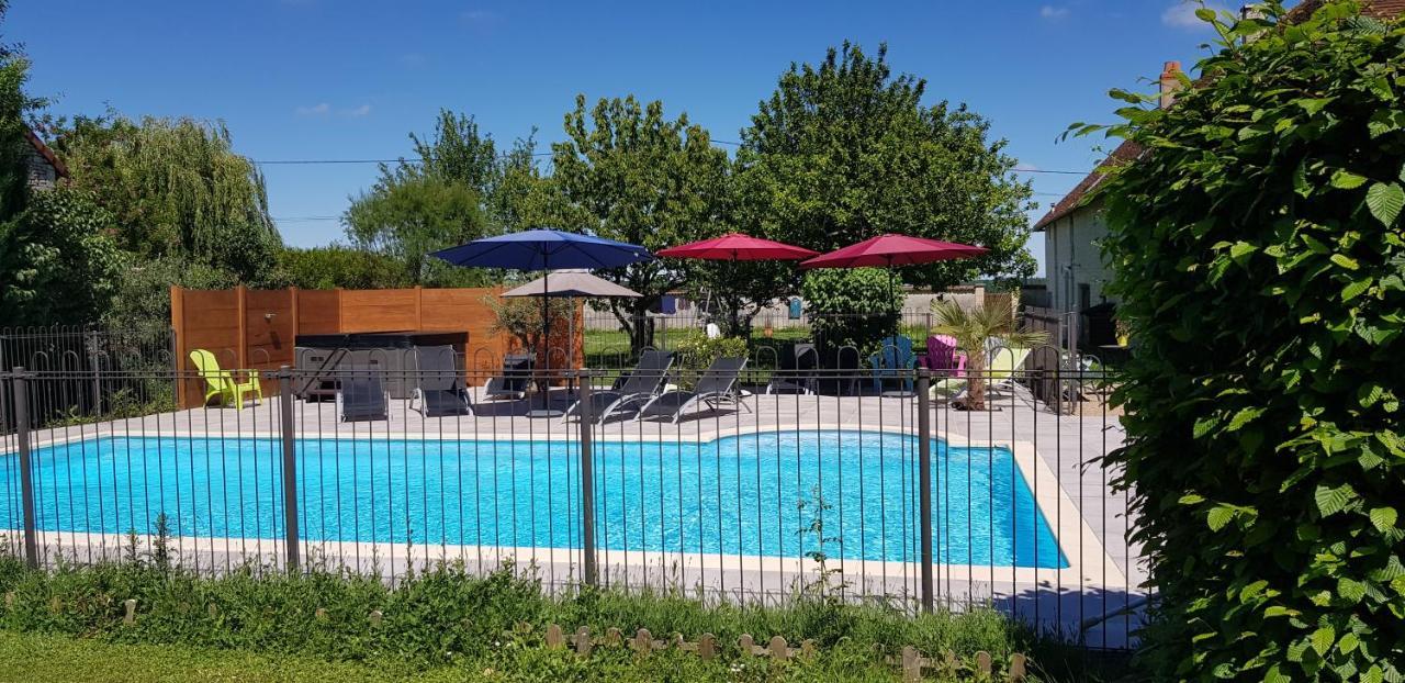 Gite Et Chambres D'Hotes Le Chene Billault Pouant ภายนอก รูปภาพ