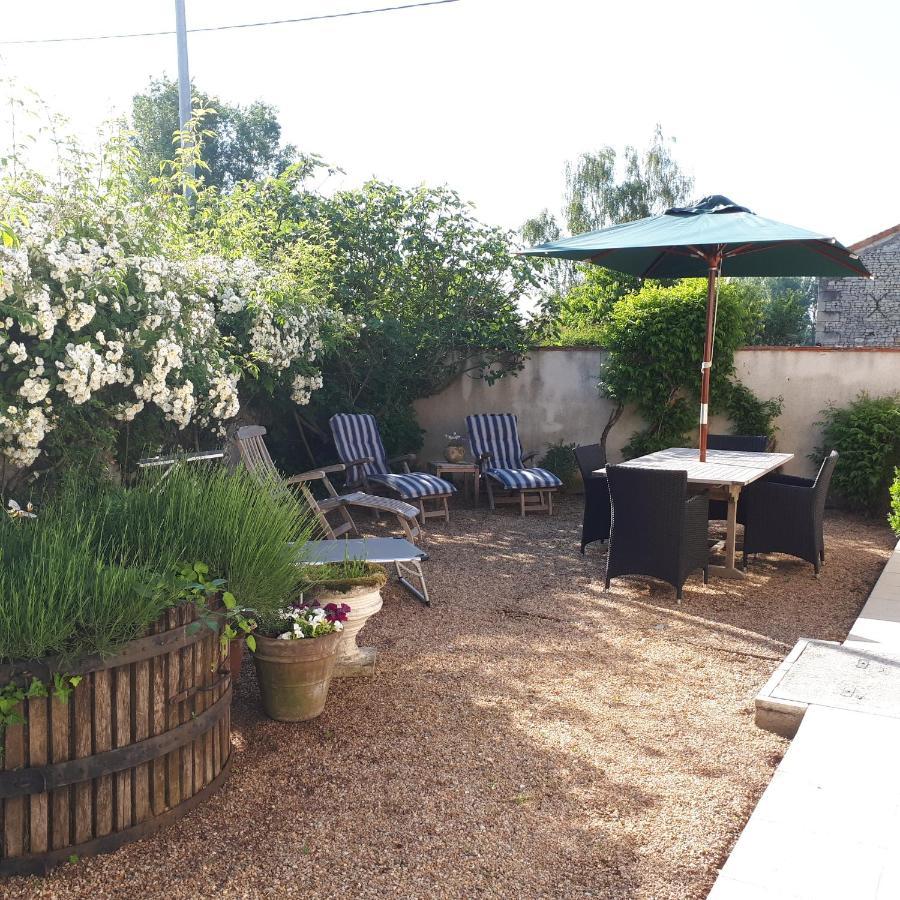 Gite Et Chambres D'Hotes Le Chene Billault Pouant ภายนอก รูปภาพ